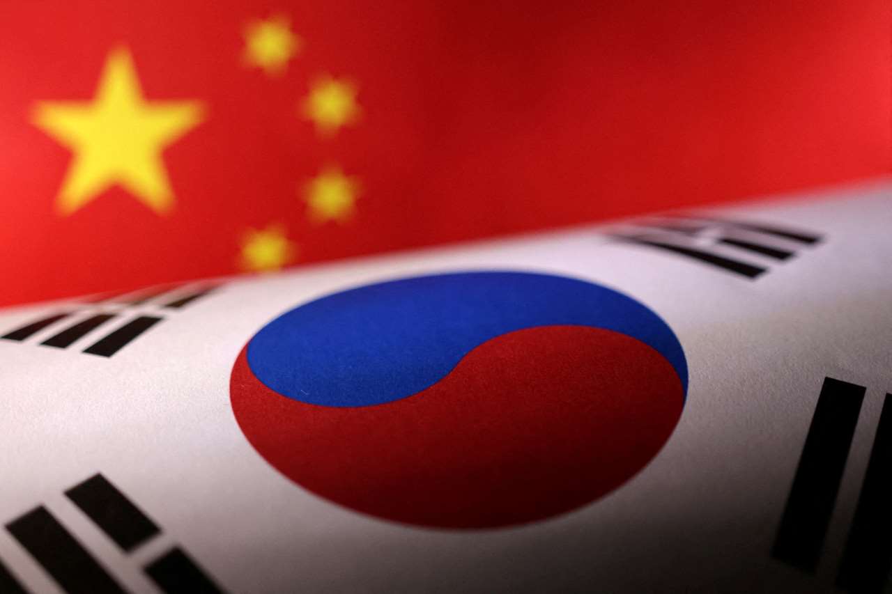 韓國官方報告指出，自2015年韓中自貿協定生效至2020年間，對韓國國內生產毛額(GDP)成長的貢獻率僅有0.13%。韓中關係示意圖。