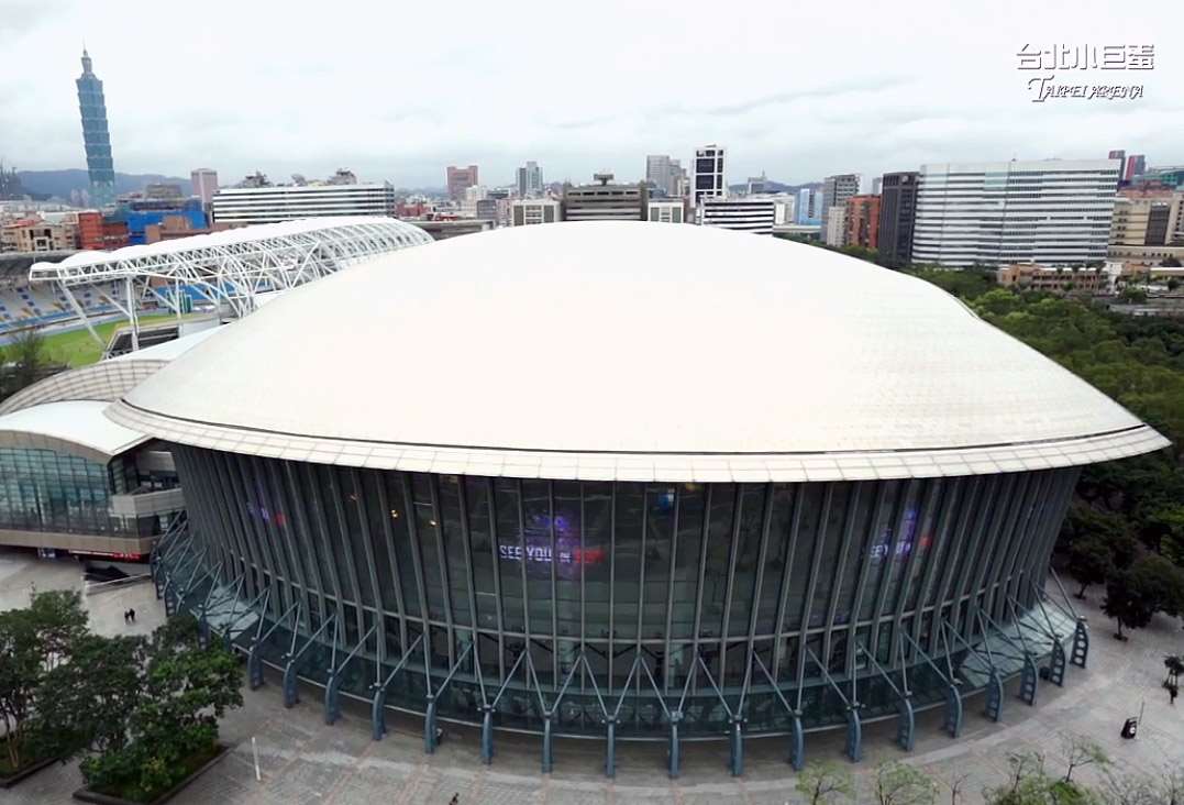 北捷遊憩公司13日表示，該小巨蛋外牆螢幕由廠商經營，內容不代表台北小巨蛋立場。圖為台北小巨蛋外觀資料照。(翻攝Taipei Arena YouTube)