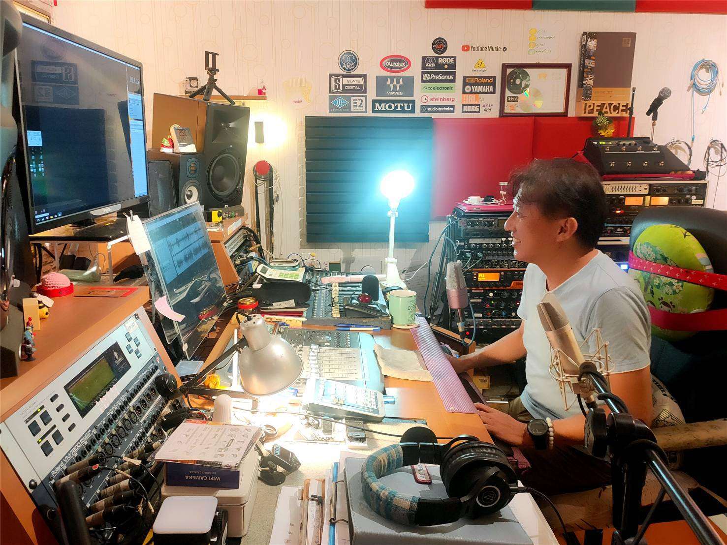 欒克勇老師的錄音工作室是無數歌曲創作的基地