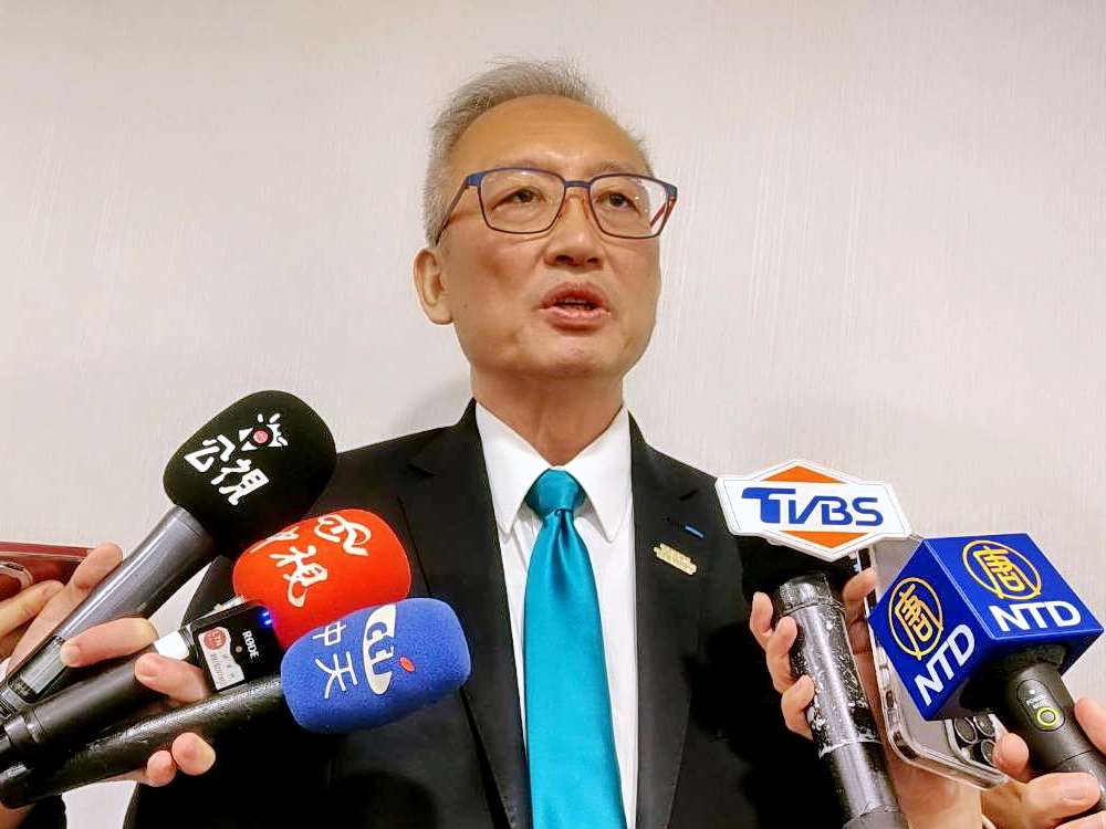 針對「川習會」與軍售議題，外交部政務次長吳志中24日受訪時坦言，政府非常重視這次「川習會」，軍售是政府團隊「目前最努力在做的一件事」 (央廣記者王照坤 攝)