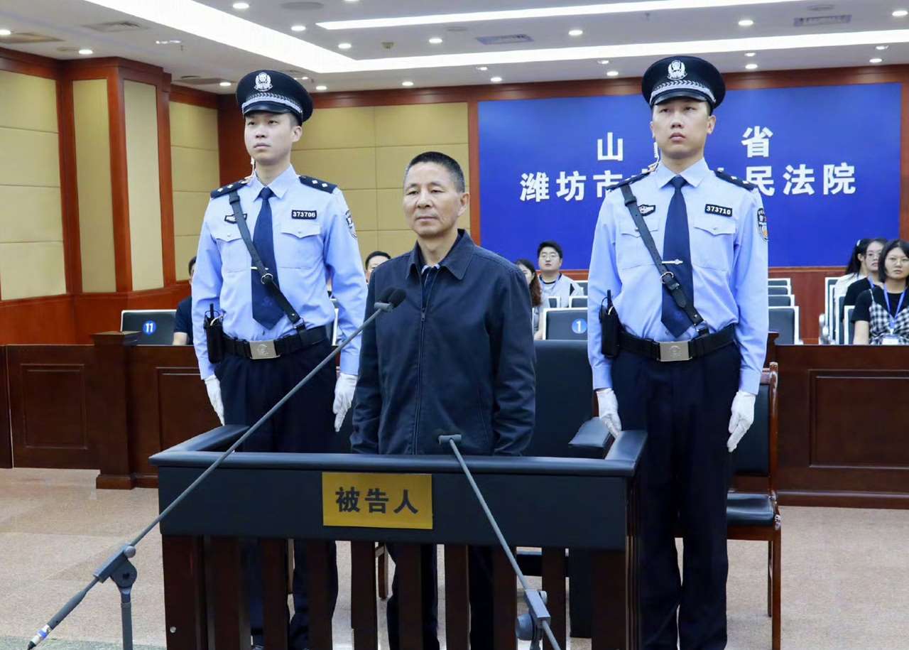 中國證監會前副主席王建軍受賄案7日一審判無期徒刑，剝奪政治權利終身，並沒收個人全部財產。(圖翻攝微博@馬上資訊)