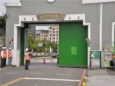 圖為基十六號疏散門。(臺北市政府工務局水利工程處提供)