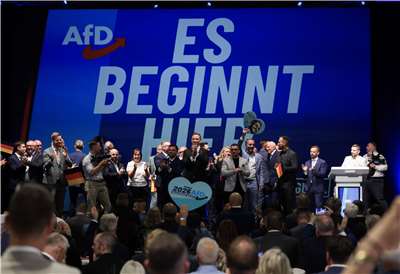德國另類選擇黨(AfD)6日在東部薩克森-安哈特邦(Saxony-Anhalt)地方選舉大勝，離首度地方執政僅一步之遙。