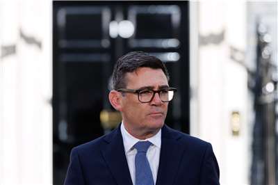 英國首相柏南21日表示，英國已同意向沙烏地阿拉伯派遣空中加油機，以支援沙國對抗「青年運動」。 (圖:英國首相府)