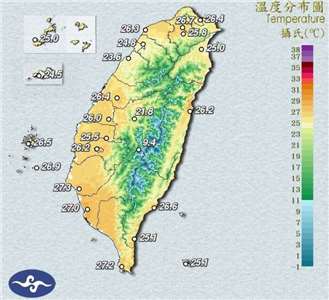 18日各地仍為多雲到晴的天氣，僅迎風面基隆北海岸、東半部地區、大台北山區及恆春半島偶有零星降雨。溫度方面，白天高溫北部及東半部約攝氏28到31度，中南部可來到32至34度，近中午前後紫外線偏強。（圖：交通部中央氣象署）