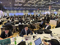 金磚國家峰會12日在印度新德里登場，大批國際記者進駐大會設置的媒體中心，關注可能於晚間進行的「莫習會」。