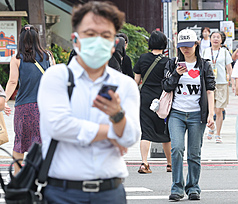 20日各地大多為多雲到晴，白天高溫北部及東半部約攝氏30、31度，中南部可來到32、33度，局部內陸地區有35、36度高溫發生的機率。資料照。