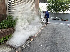 彰化市1名男子9月初發燒，經就醫通報及採檢，17日確診為登革熱，是彰化縣今年首例本土登革熱病例，男子無出國旅遊，有南投縣、彰化縣活動史，持續調查可能感染源及活動史，並啟動社區防治機制。（彰化縣衛生局提供）