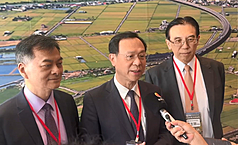 國立陽明交通大學附設醫院20日舉辦「健康台灣深耕論壇」，衛福部長石崇良受訪表示，深耕計畫由各醫院針對當地醫療特性、醫院發展及醫院與基層合作關係，擬定各種創新計畫來推動，特色在於由下而上。（國立陽明交通大學附設醫院提供）
