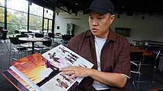 陳人豪（圖）13歲隨母親移居美國，克服語言障礙，進入「藝術中心設計學院」攻讀設計，在動畫產業15年之後，以背景設計作品獲得美國電視艾美獎的「動畫類傑出個人成就獎」。
