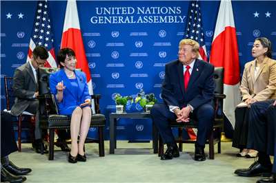 日本首相高市早苗22日在紐約與美國總統川普舉行會談。 (圖:X@WhiteHouse)