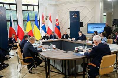 烏克蘭發起第一屆喀爾巴阡高峰會(Carpathian Summit)合作倡議，匈牙利外交部22日否認加入。(翻攝烏克蘭駐羅馬尼亞大使館官網)