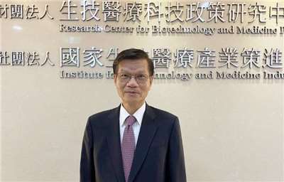 翁啟惠為國際知名醣化學家，現為中研院基因體研究中心與美國斯克里普斯研究院(The Scripps Research Institute)合聘特聘研究員。(圖：生策會官網)