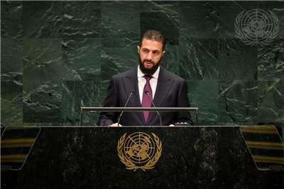 敘利亞總統夏拉(Ahmed al-Sharaa)23日在聯大演說。(UN Photo/Loey Felipe)