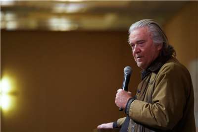 在川普第一個總統任期內擔任白宮策略長的班農(Steve Bannon)，向來批評川普對監管AI的作法，並將川普不願監管這項技術的責任完全歸咎於科技公司。資料照。