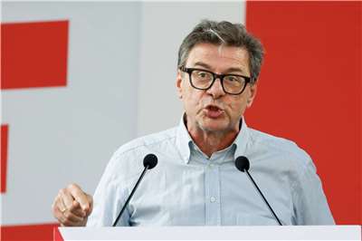 義大利經濟部長喬捷堤(Giancarlo Giorgetti)表示，如果國際緊張局勢持續，通貨膨脹可能再次上升，目前燃油價格屢創新高。資料照。