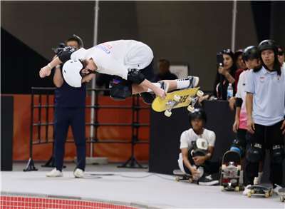 名古屋亞運滑板男子組公園式初賽24日登場，12歲小將辜泳諺最終以83.73分拿下小組第一、順利晉級決賽。(中華奧會提供)