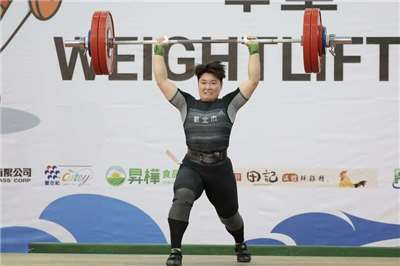 名古屋亞運台灣代表隊27日包括女子舉重好手陳玟卉、女子拳擊黃筱雯、陳念琴都將亮相爭獎牌。圖為陳玟卉資料照。(圖：中央社)