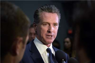 美國加州因應預期造成嚴重損害的聖嬰現象，州長紐松(Gavin Newsom)21日宣布進入緊急狀態。