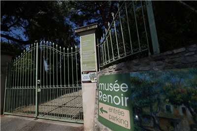 法國雷諾瓦美術館(Renoir Museum)2026年9月8日發生藝術品被竊事件，失物價值超過新台幣3億元。(路透社/ 達志影像)