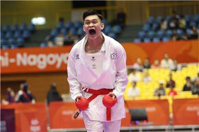 台灣空手道好手鍾孟宇在男子對打84公斤級銅牌戰擊敗印度選手，為台灣進帳1銅。(中華奧會提供)