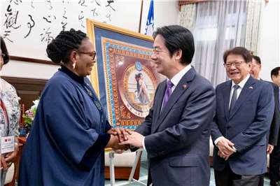 非洲友邦史瓦帝尼王國副總理札杜莉（Thulisile Dladla）今年第3度率團訪台，賴清德總統22日在總統府接見訪團，親自表達歡迎之意。(圖:總統賴清德臉書)