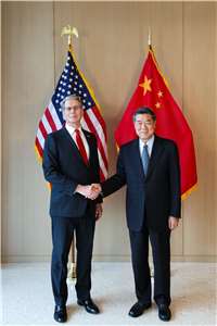 美國財政部長貝森特（Scott Bessent）20日與中國國務院副總理何立峰在紐約會晤，討論兩國經貿關係。(X@SecScottBessent)