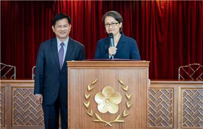 副總統蕭美琴應邀赴義大利訪問，14日清晨順利返抵國門，並在桃園機場發表談話，向國人說明這次出訪的意義以及收穫。(圖:副總統蕭美琴臉書)