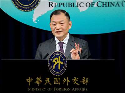 外交部拉美司司長韓志正22日回應媒體詢問時表示，我方與巴西各界一直維持良好互動，也會密切關注巴西這場選舉 (央廣記者王照坤 攝)