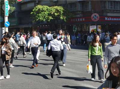 主計總處統計，8月失業人數為41萬1千人，增加2千人，主要是應屆畢業生投入尋職行列，帶動初次尋職失業者增加3千人。資料照。