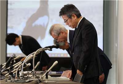 關於竄改數據，日本中部電力14日召開記者會致歉，並宣布社長林欣吾(前)與會長勝野哲(前2)將引咎辭職。