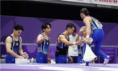 台灣男子體操隊23日在名古屋亞運男子團體賽六個項目合計拿下239.896分，成功摘下銅牌。(中華奧會提供)
