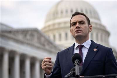 美國前聯邦眾議員蓋拉格（Mike Gallagher）呼籲加速對台軍售。資料照片。