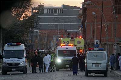 玻利維亞一處儲存煙火材料的軍事設施發生強烈爆炸，造成至少兩人死亡，59人受傷，爆炸原因仍在調查中。(AFP)
