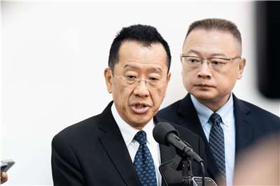 國防部長顧立雄(前)表示，川習會後我方已接獲相關美方的一再說明，美國對台政策並沒有任何改變，相關軍售案也持續接洽當中。(央廣檔案照/楊仁翔 攝)