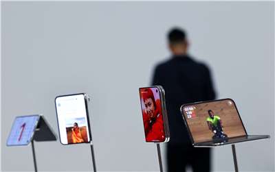 蘋果公司(Apple)於美國時間9日舉行秋季發表會，推出首款摺疊手機iPhone Duo(圖)以及iPhone 18 Pro等新產品，但價格明顯都比過去增加不少。(RT/達志影像)
