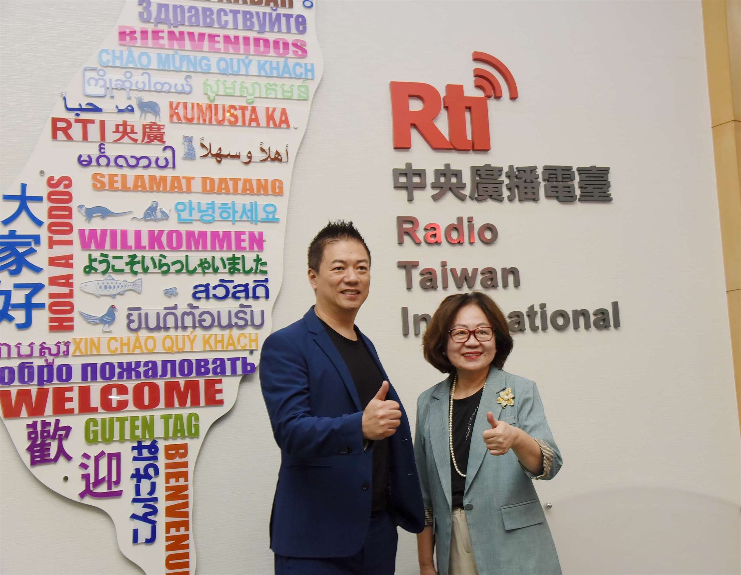 Yellow Corner攝影藝廊臺灣區執行長程大洲接受美麗的台灣節目專訪