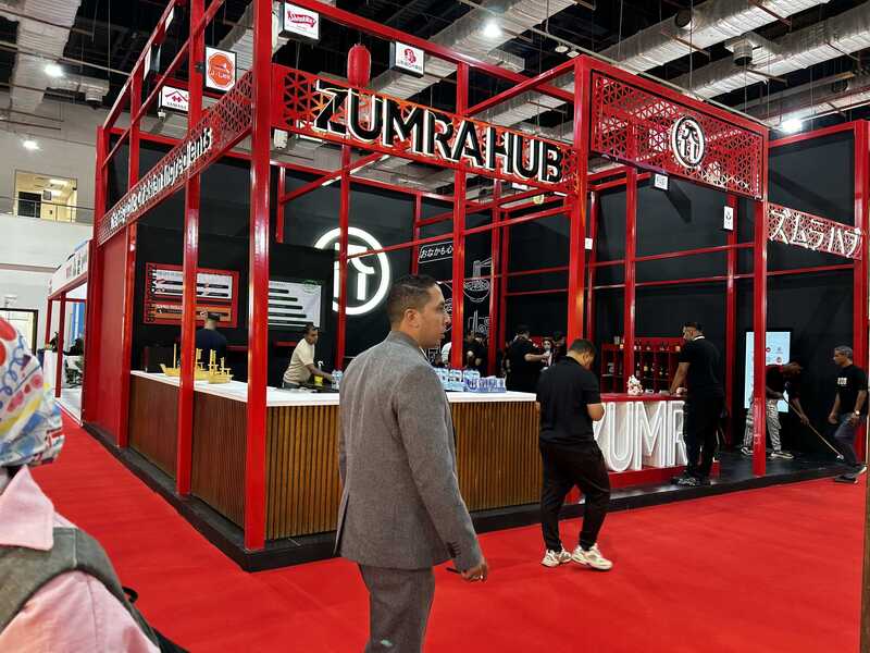 Zumra是埃及最大的亞洲食品進口商，2011年成立時是日式壽司食材進口商，在展覽會場提供現做壽司試吃。