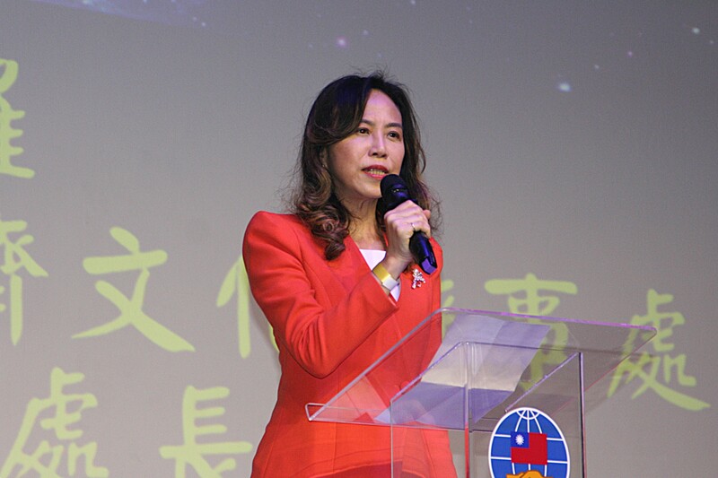 僑委會邀請「當代樂坊」國慶文化訪問團，11日在巴西聖保羅盛大演出，駐聖保羅處長朱怡靜致詞表示，這是「當代樂坊」首次踏足南美洲，為聖保羅注入濃厚的文化藝術能量。
