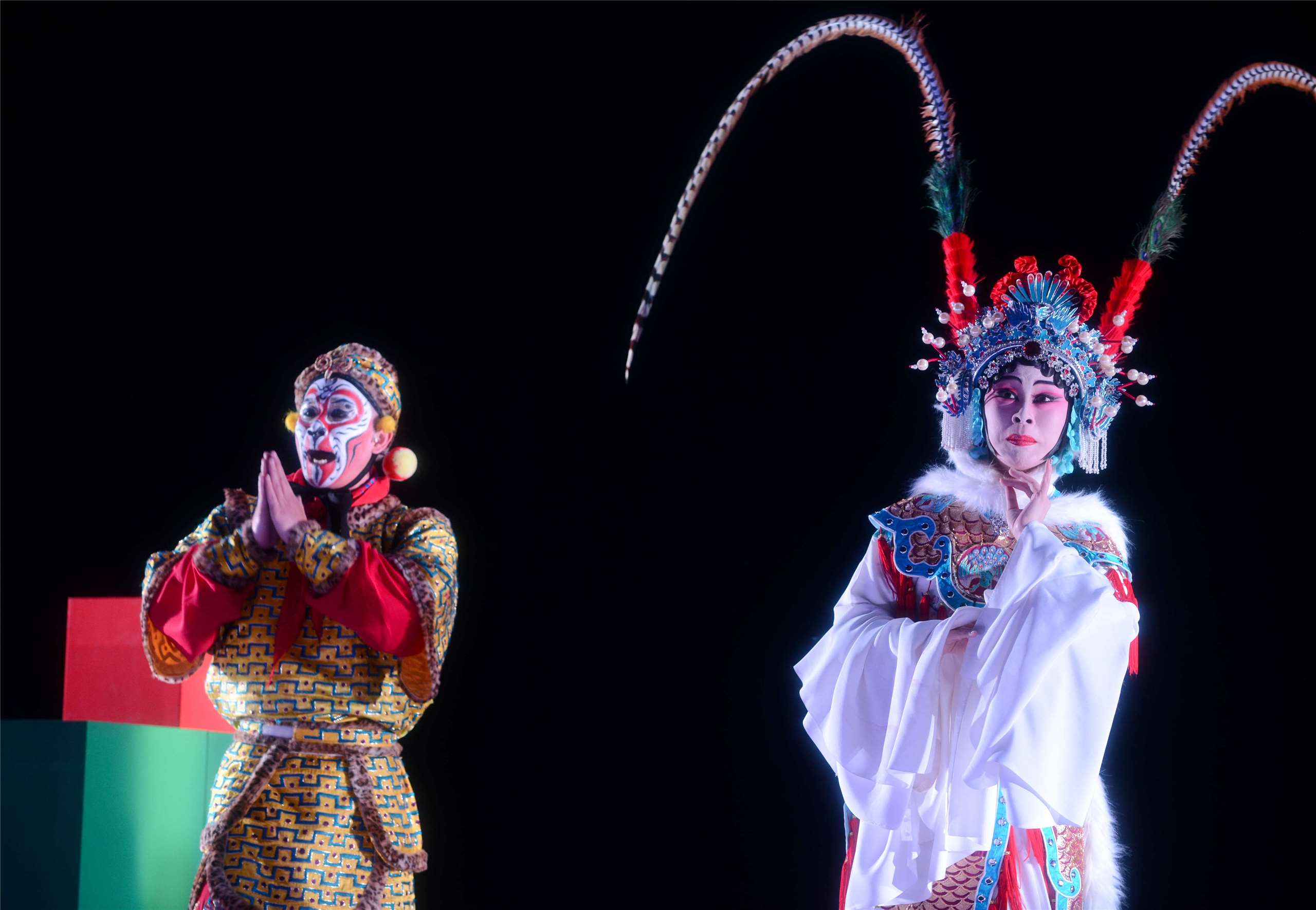 《公主與她的魔法扇》里昂首演場由劉珈后揭開序幕，門票全售罄。(國光劇團提供)