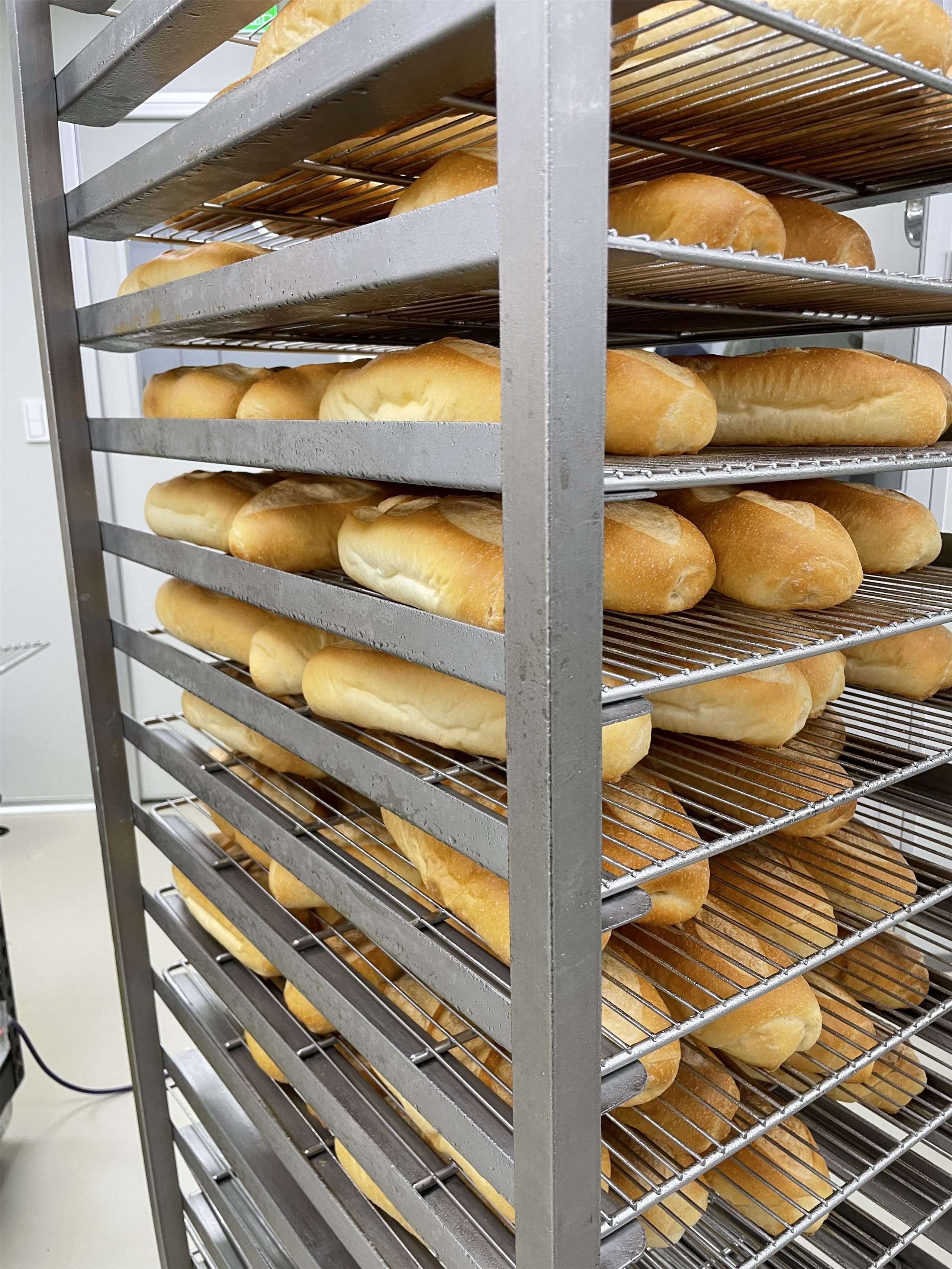 剛出爐的台式傳統麵包！