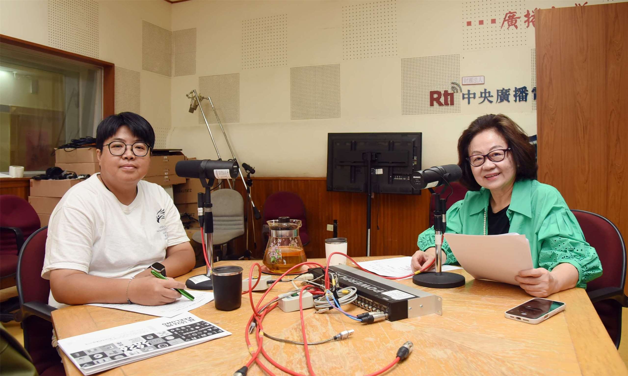 基隆市文化觀光局鄭鼎青副局長接受美麗的台灣節目專訪