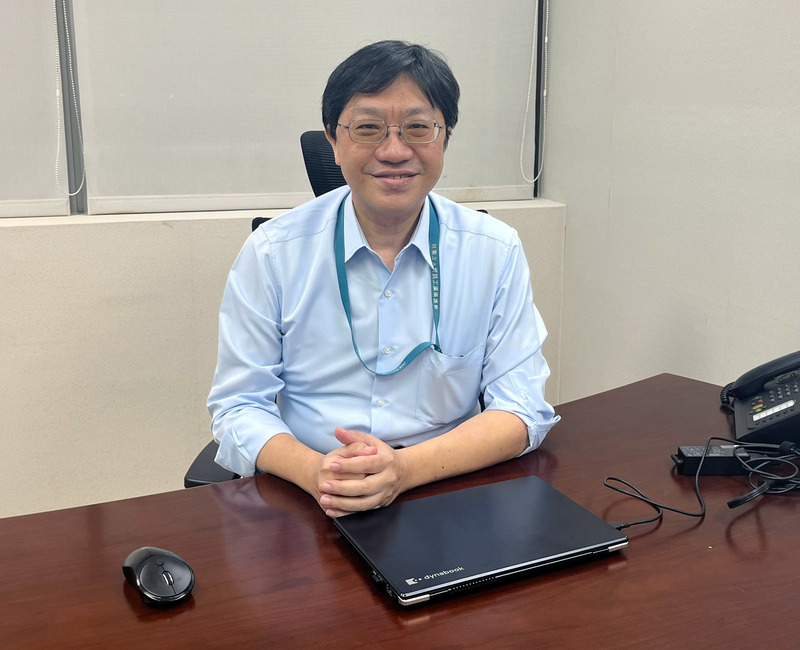 芳興科技與資策會資安所等單位共同開發星韌通訊，透過低軌衛星支援與資安防護，即使基地台癱瘓，也能維持通訊不中斷。資策會資安所技術總監張文村說，「資安防護沒有結束的一天」，星韌通訊方案將隨攻擊手法演變持續升級。
