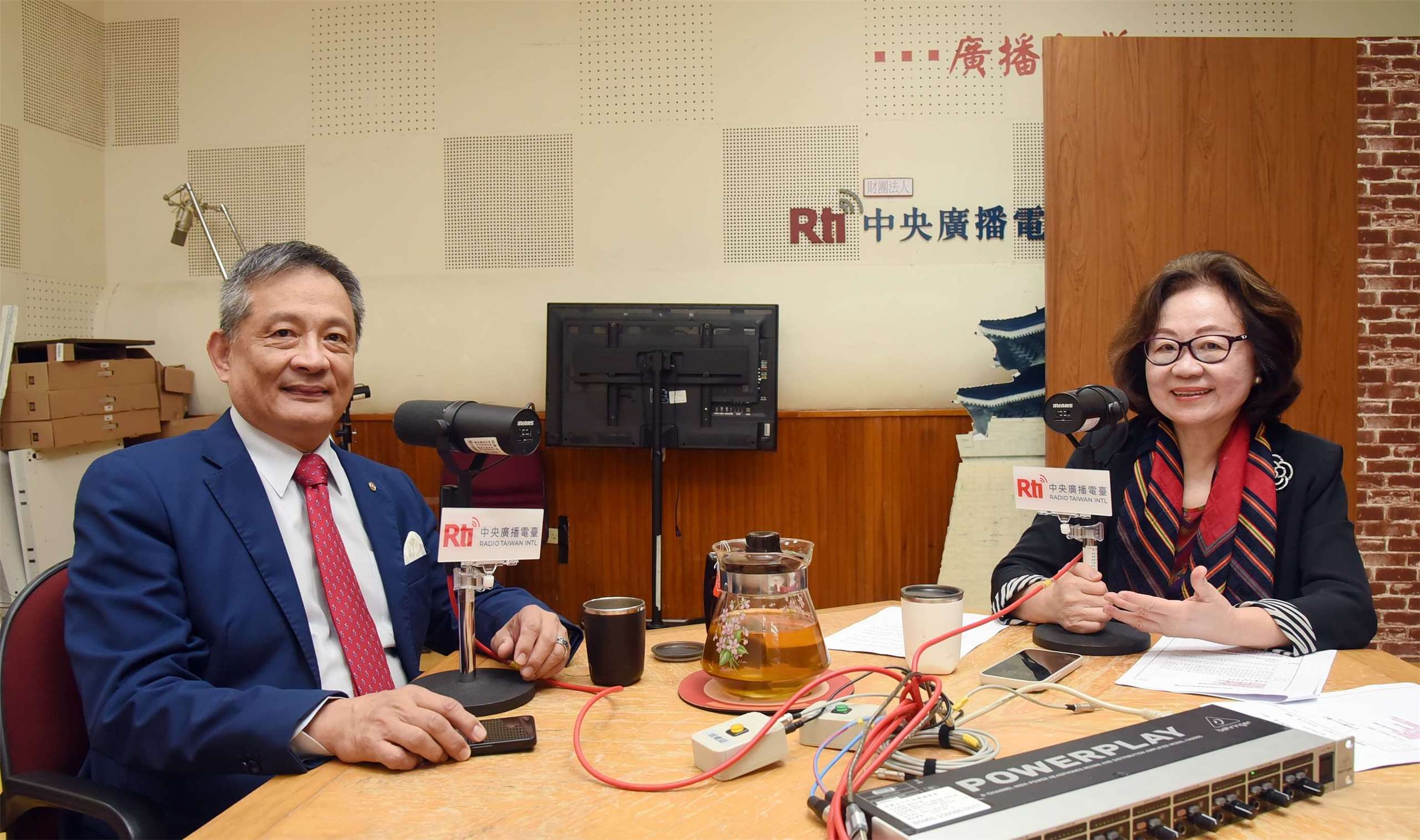 李新穎大使接受美麗的台灣節目專訪