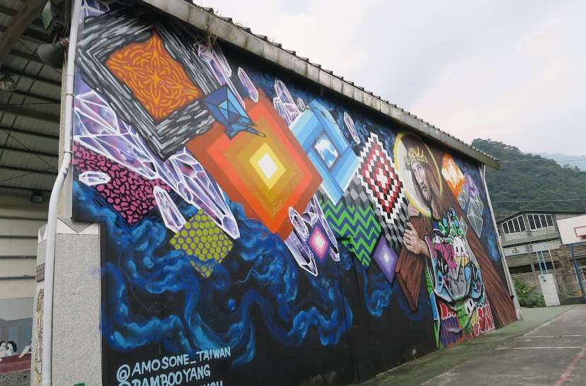 921重建後-潭南國小 織布面牆