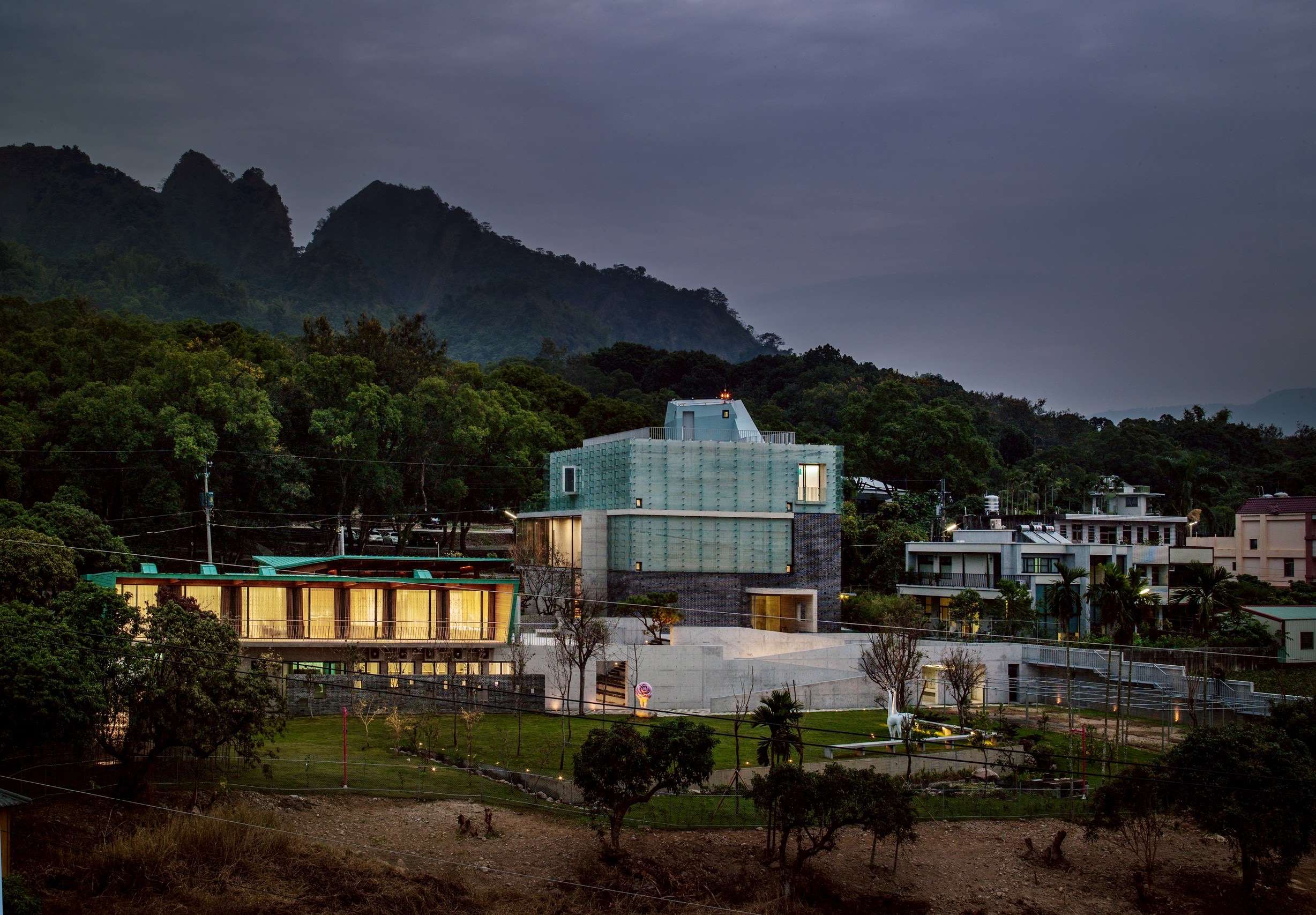 毓繡美術館南投  台灣建築獎 首獎 等