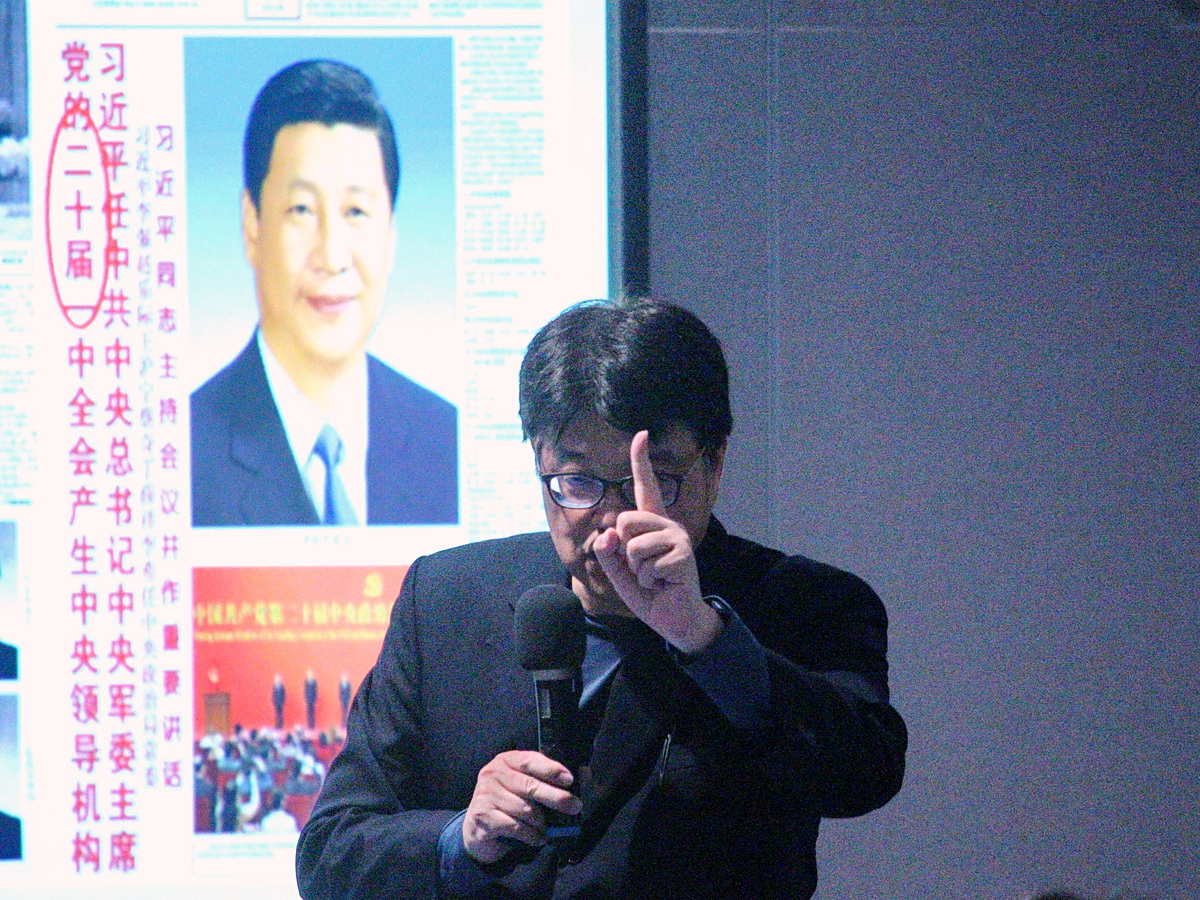 陸委會主委邱垂正27日在台中出席「兩岸關係與民主韌性暑期青年營」時表示，中共是台灣唯一境外敵對勢力 (央廣記者王照坤 攝)