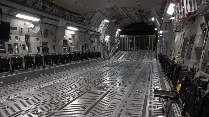 C-17 運輸機可隨時滿載全副武裝的戰鬥部隊、主力戰車到達全球各處，成為美軍海外作戰常使用的戰略運輸機。攝於7月29日。