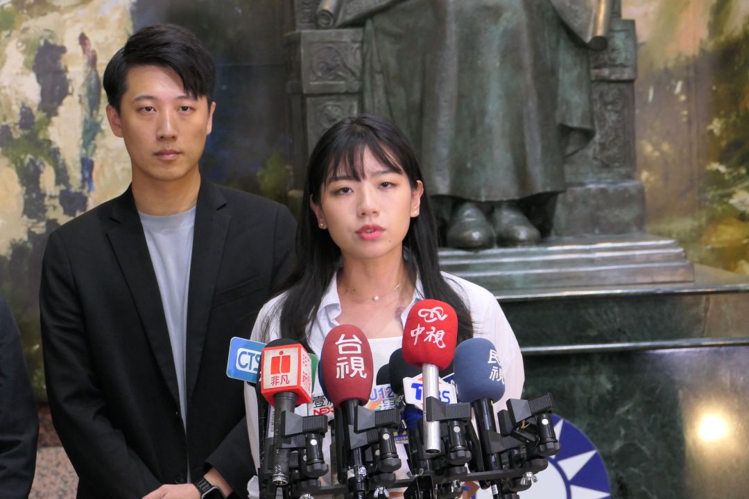 針對奧運羽球金牌得主李洋可望出任首任運動部長，國民黨發言人楊智伃今天(27日)在中常會後受訪表示「期待」。(趙婉淳 攝)