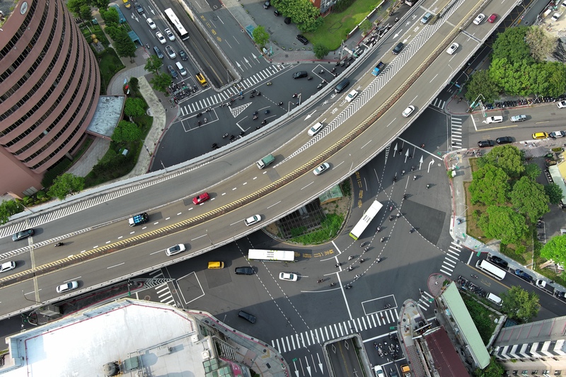 從高處俯瞰公館圓環。
